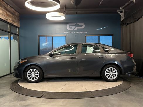 Used 2022 Kia Forte Sedan image 6