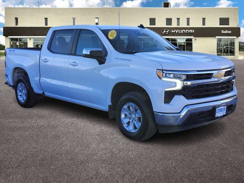 Used 2025 Chevrolet Silverado 1500 LT image 1