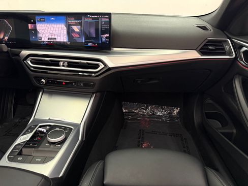 Used 2024 BMW 430i Convertible RWD image 32