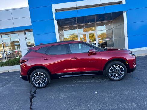 Certified 2023 Chevrolet Blazer RS w/ Driver Confidence II Package image 3