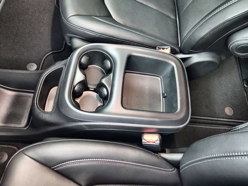 New 2026 Chrysler Pacifica Select AWD/4WD image 29