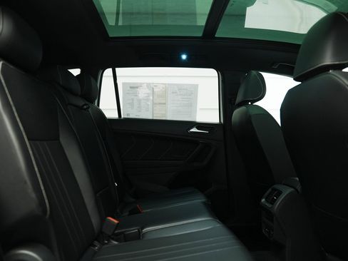 Used 2024 Volkswagen Tiguan SE R-Line image 28