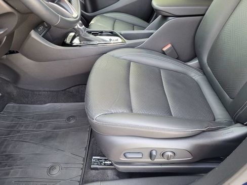 Used 2023 Buick Encore GX Essence w/ Experience Buick Package FWD image 26