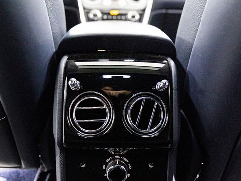 Used 2020 Rolls-Royce Cullinan image 35