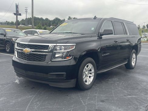 Used 2017 Chevrolet Suburban LT AWD/4WD image 3