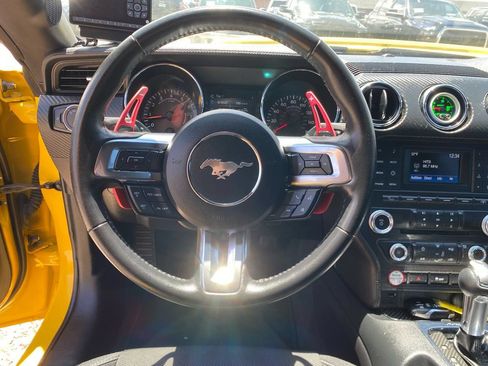 Used 2017 Ford Mustang Coupe RWD image 20