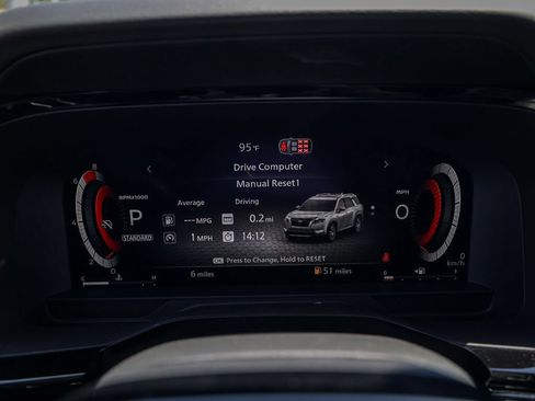 New 2026 Nissan Pathfinder SL FWD image 28
