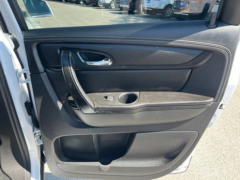 Used 2016 Chevrolet Traverse LT w/ Style and Technology Package AWD/4WD image 26