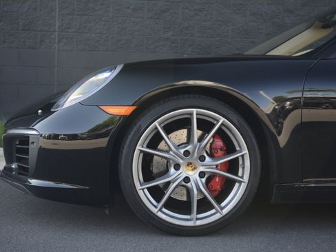Certified 2017 Porsche 911 Carrera S RWD image 27