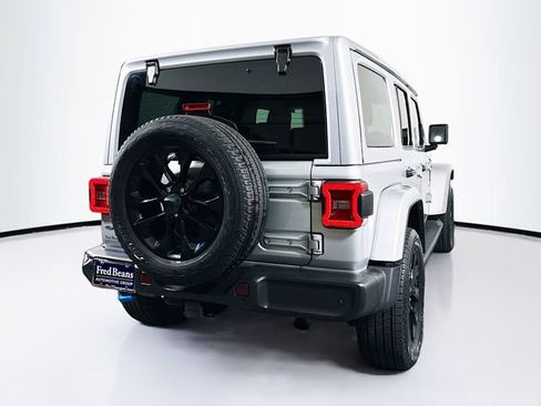 Used 2022 Jeep Wrangler Unlimited Sahara w/ Cold Weather Group image 8