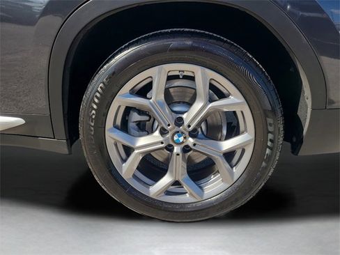 Used 2023 BMW X4 xDrive30i image 13