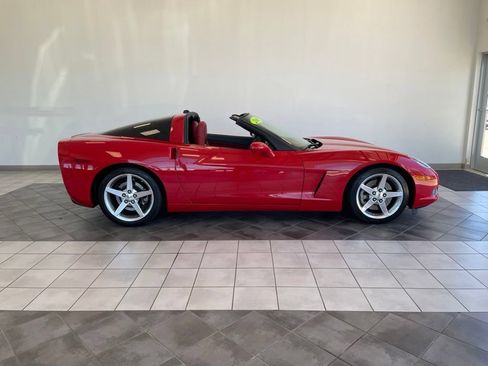 Used 2005 Chevrolet Corvette Coupe w/ Preferred Equipment Group RWD image 8