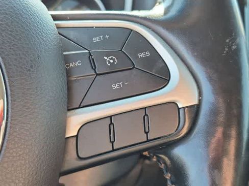 Used 2020 Jeep Compass Limited AWD/4WD image 24