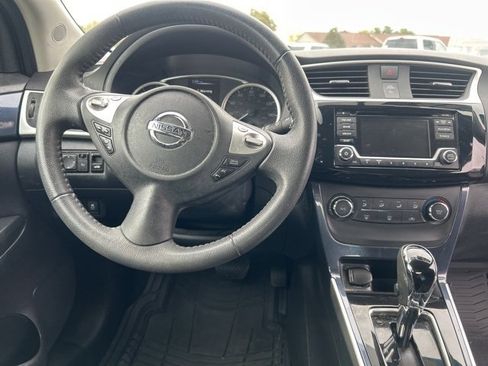 Used 2017 Nissan Sentra SR w/ Protection Package image 22