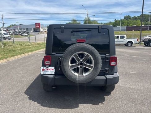 Used 2018 Jeep Wrangler Unlimited Sport S AWD/4WD image 7