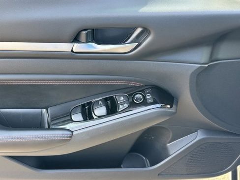 Certified 2023 Nissan Altima 2.5 SR image 20