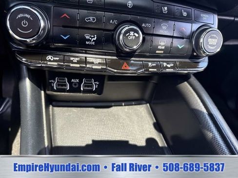 Used 2023 Dodge Durango GT AWD/4WD image 28