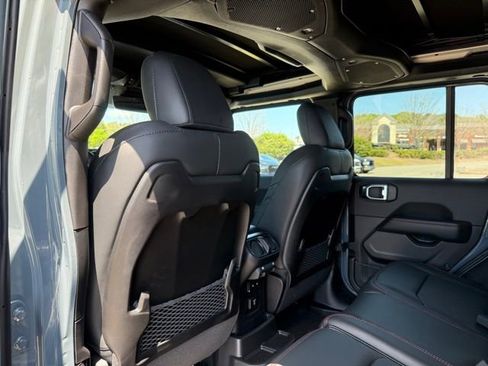 New 2026 Jeep Wrangler Unlimited Rubicon 392 w/ Quick Order Package 27X Moab image 28