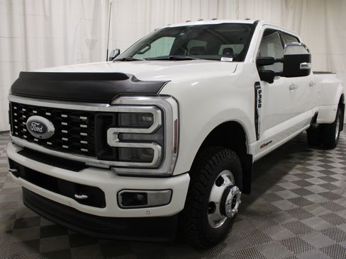 Used 2024 Ford F350 Platinum AWD/4WD image 36