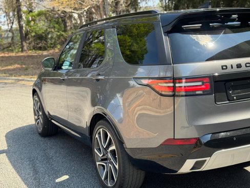 Used 2017 Land Rover Discovery HSE Luxury AWD/4WD image 18