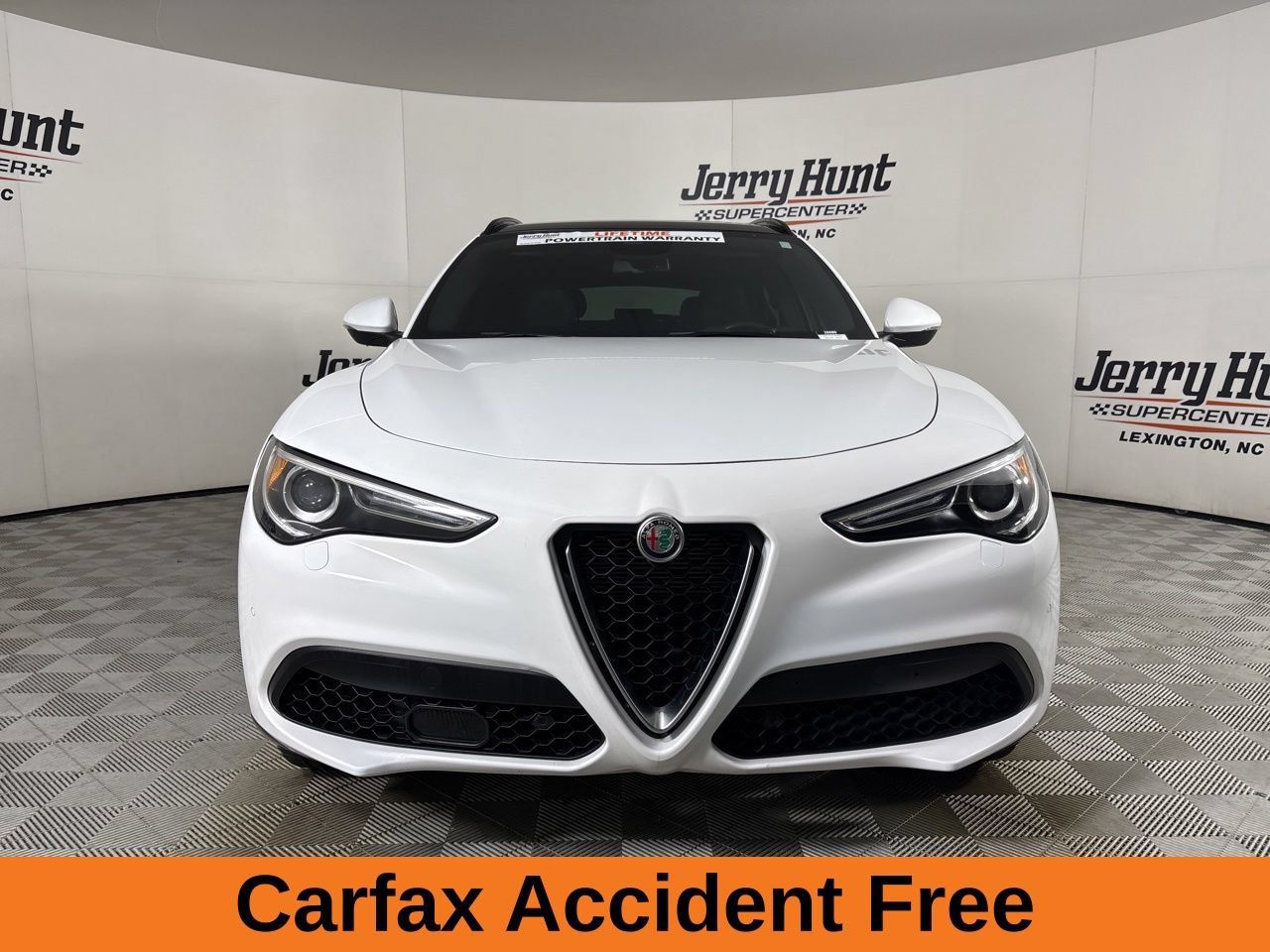 Used 2023 Alfa Romeo Stelvio Ti w/ Active Assist Plus Package AWD/4WD image 3