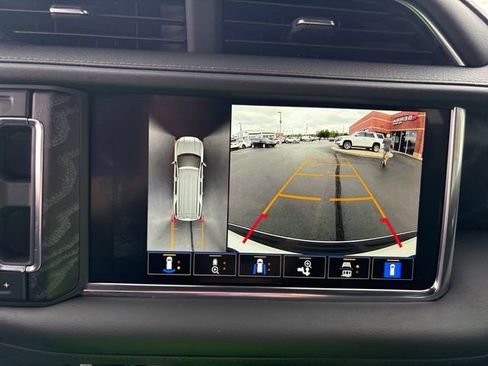 Used 2023 GMC Yukon Denali AWD/4WD image 31
