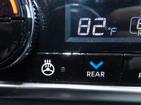 Used 2022 Nissan Rogue SV w/ SV Premium Package image 15