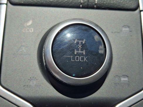Used 2025 Kia Sorento S AWD/4WD image 25