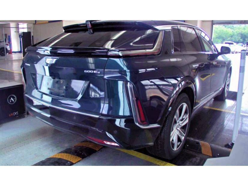 Used 2024 Cadillac Lyriq Tech w/ Driver Assist Package AWD/4WD image 3