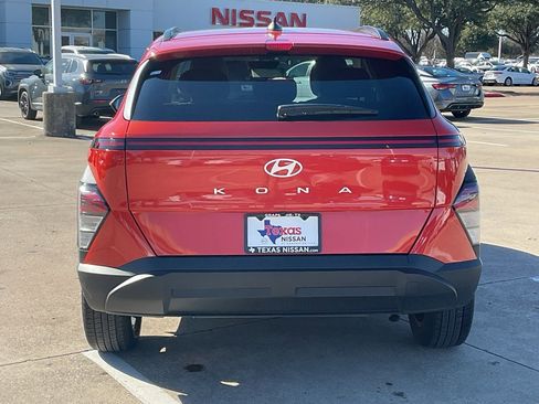 Used 2025 Hyundai Kona SEL image 6