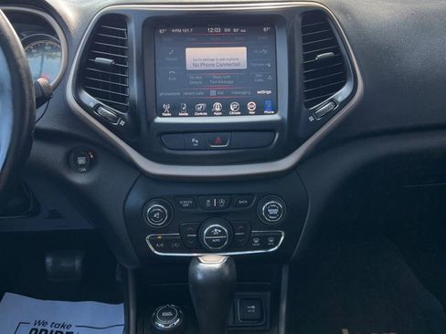 Used 2018 Jeep Cherokee Limited image 14