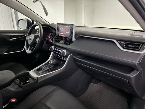 Used 2021 Toyota RAV4 XLE Premium AWD/4WD image 29