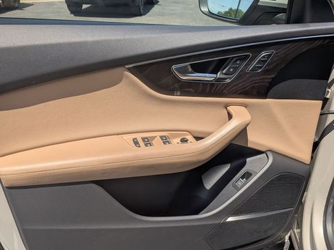 Used 2022 Audi Q8 Premium Plus w/ Premium Plus Package image 12