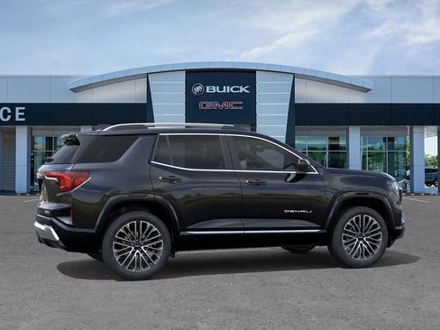 New 2026 GMC Terrain Denali w/ LPO, Floor Liner Package image 5