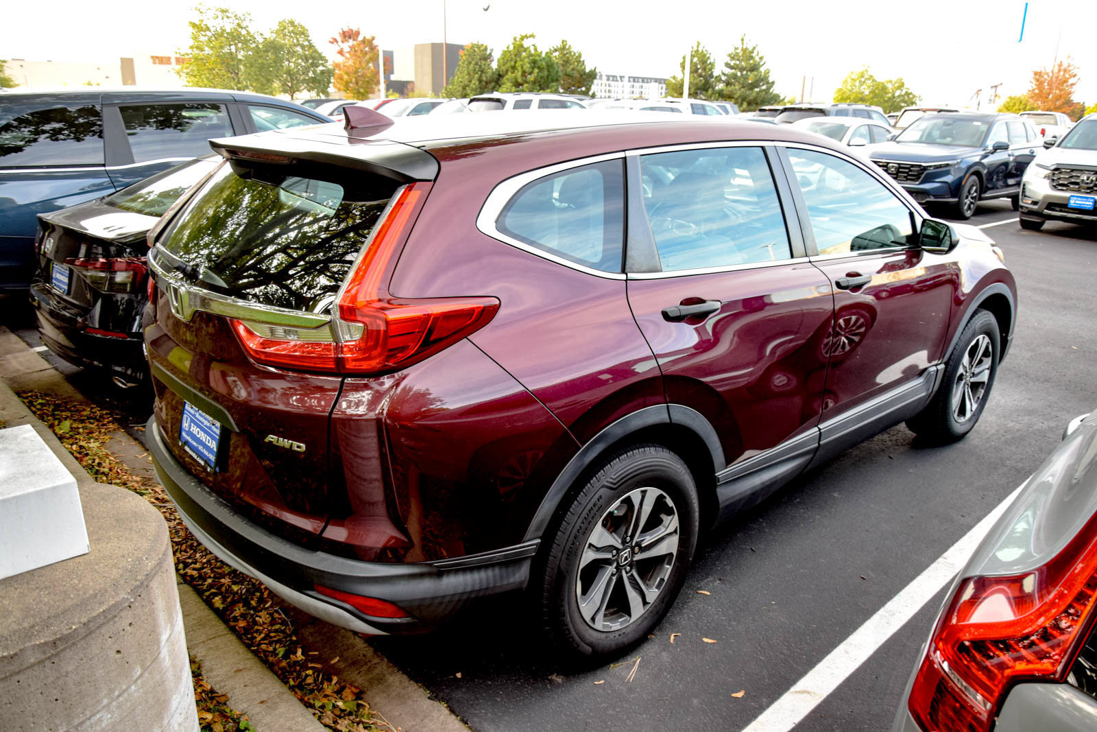 Used 2018 Honda CR-V LX image 5