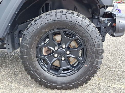 Used 2024 Jeep Wrangler Sport AWD/4WD image 33