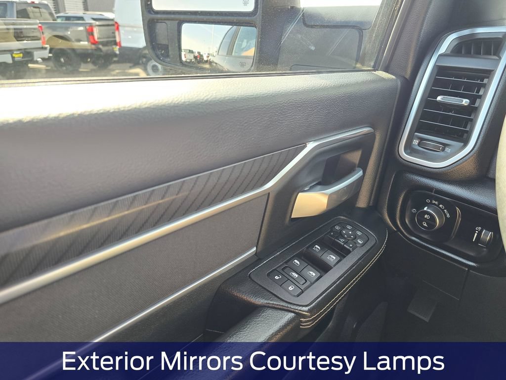 Used 2025 RAM 3500 Big Horn AWD/4WD image 33