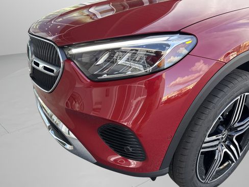 New 2026 Mercedes-Benz GLC 300 image 9