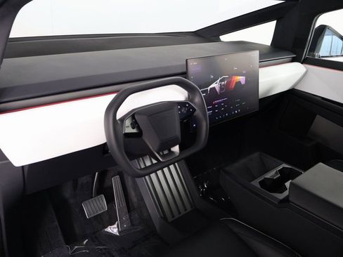 Used 2024 Tesla Cybertruck AWD Crew Cab image 7