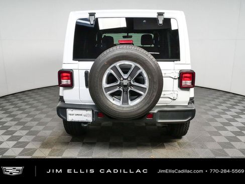 Used 2021 Jeep Wrangler Unlimited Sahara AWD/4WD image 25
