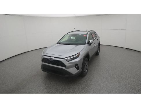 Used 2023 Toyota RAV4 XLE Premium AWD/4WD image 19