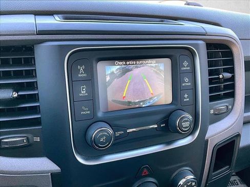 Used 2018 RAM 2500 Tradesman w/ Chrome Appearance Group image 21