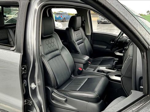 Used 2024 Nissan Frontier SL w/ Technology Package AWD/4WD image 7