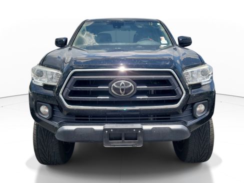 Used 2021 Toyota Tacoma SR5 w/ SR5 Appearance Package (SM) RWD image 2
