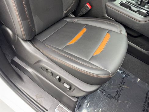 Used 2025 GMC Sierra 1500 AT4 image 48