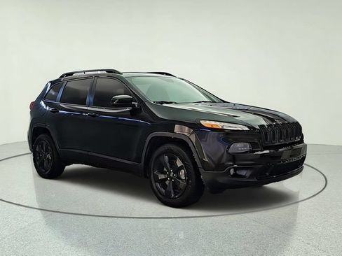 Used 2018 Jeep Cherokee Limited w/ High Altitude Package AWD/4WD image 8