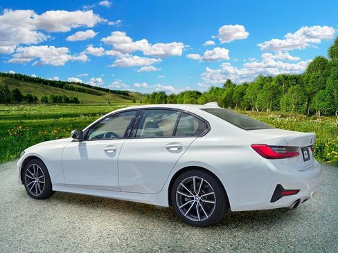 Used 2019 BMW 330i Sedan RWD image 4