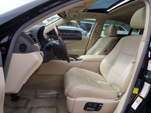 Used 2017 Lexus LS 460 image 17
