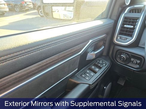 New 2026 RAM 2500 Laramie AWD/4WD image 34