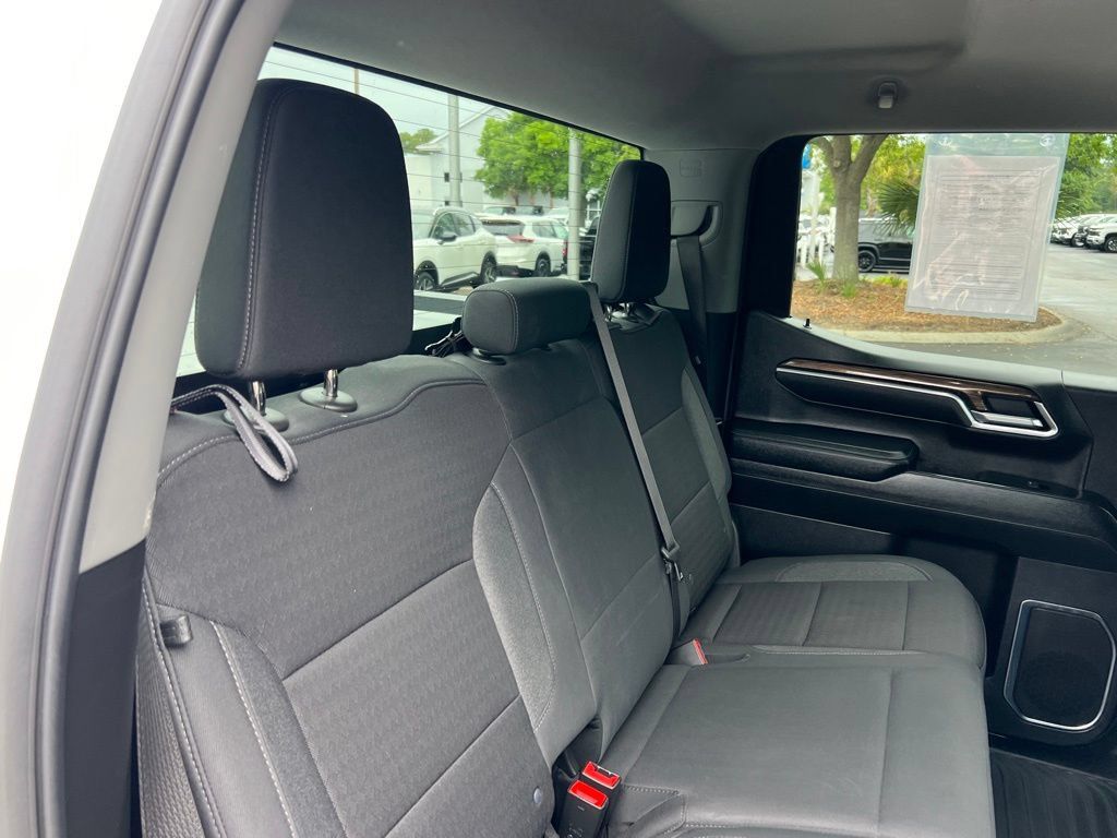 Used 2025 Chevrolet Silverado 1500 LT RWD image 19